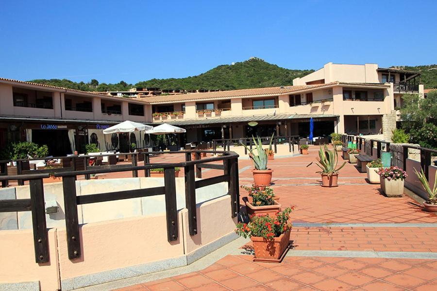 Residence Portolaconia Appartamenti Cannigione Exterior photo