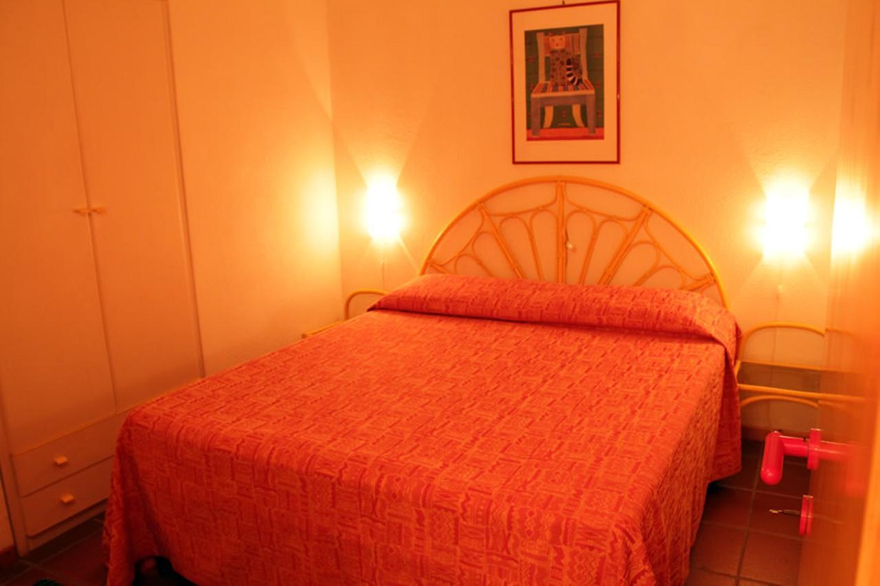 Residence Portolaconia Appartamenti Cannigione Room photo
