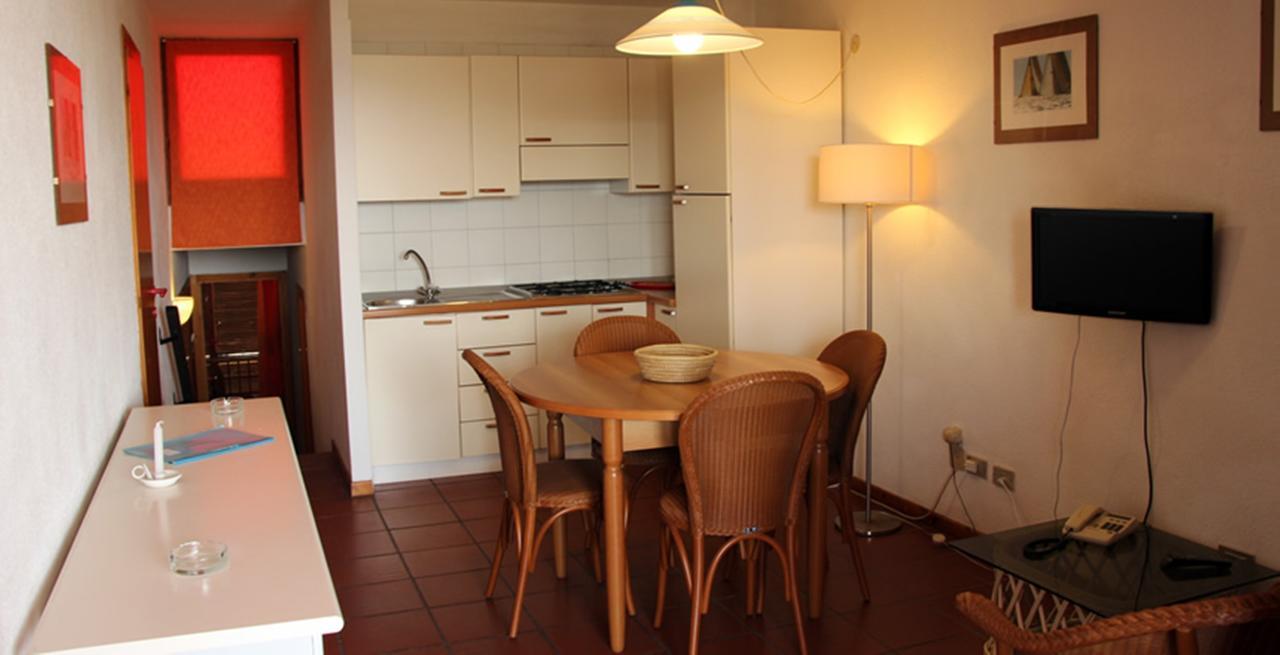 Residence Portolaconia Appartamenti Cannigione Exterior photo
