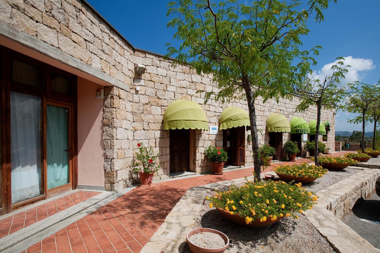 Residence Portolaconia Appartamenti Cannigione Exterior photo